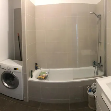 Casa 308 - Chambre Lumineuse Sur Terrasse Δωμάτια σε οικογενειακή κατοικία *