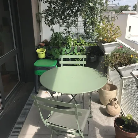 Δωμάτια σε οικογενειακή κατοικία Casa 308 - Chambre Lumineuse Sur Terrasse *