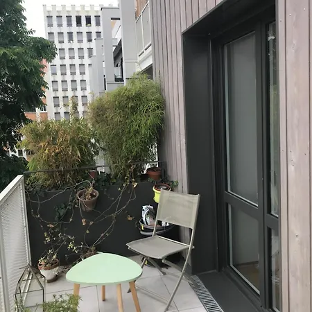 Δωμάτια σε οικογενειακή κατοικία Casa 308 - Chambre Lumineuse Sur Terrasse